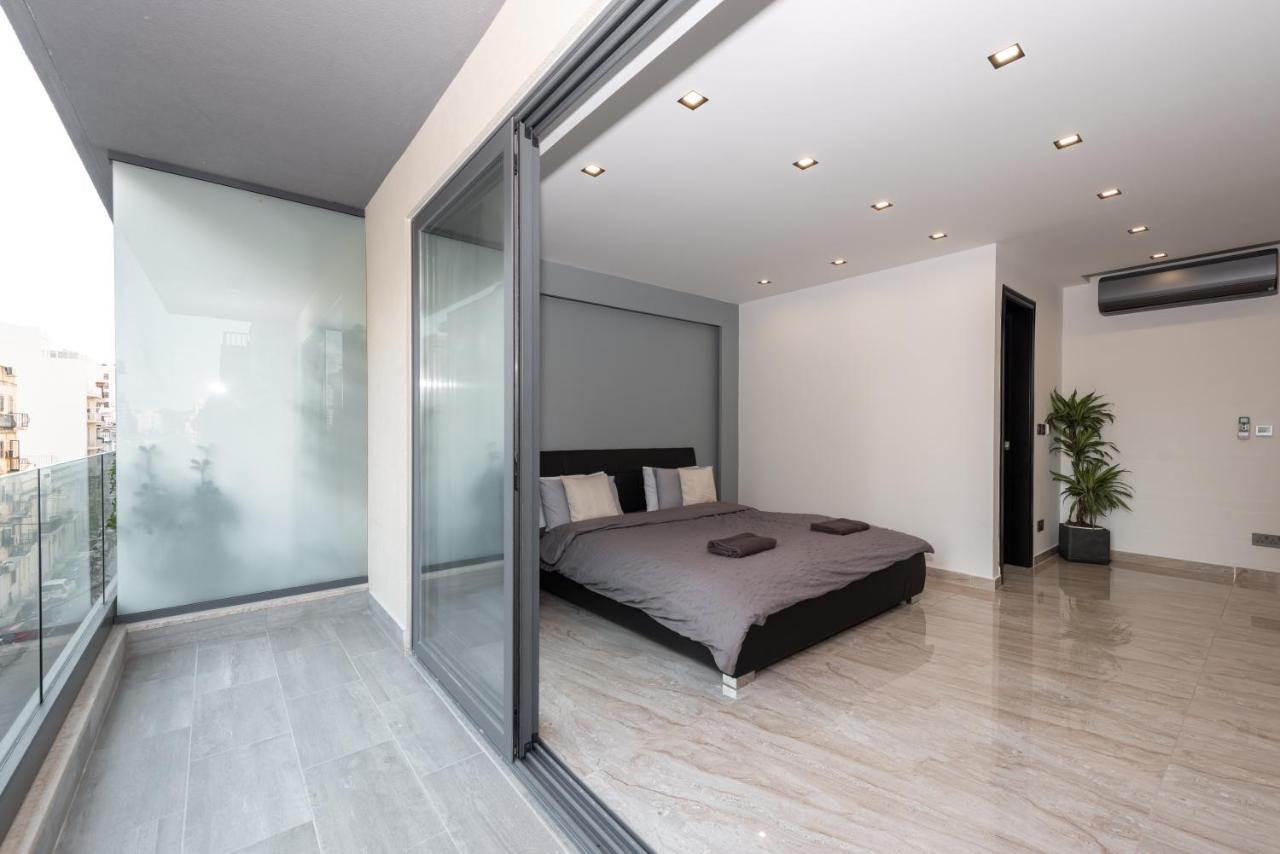 Luxury 2 Bed Apartment In The Heart Of St Julians Saint Julian's Екстериор снимка
